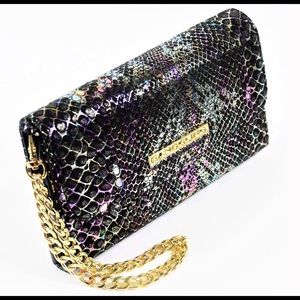 Wallet NWT Bandolino RFID Wristlet purse